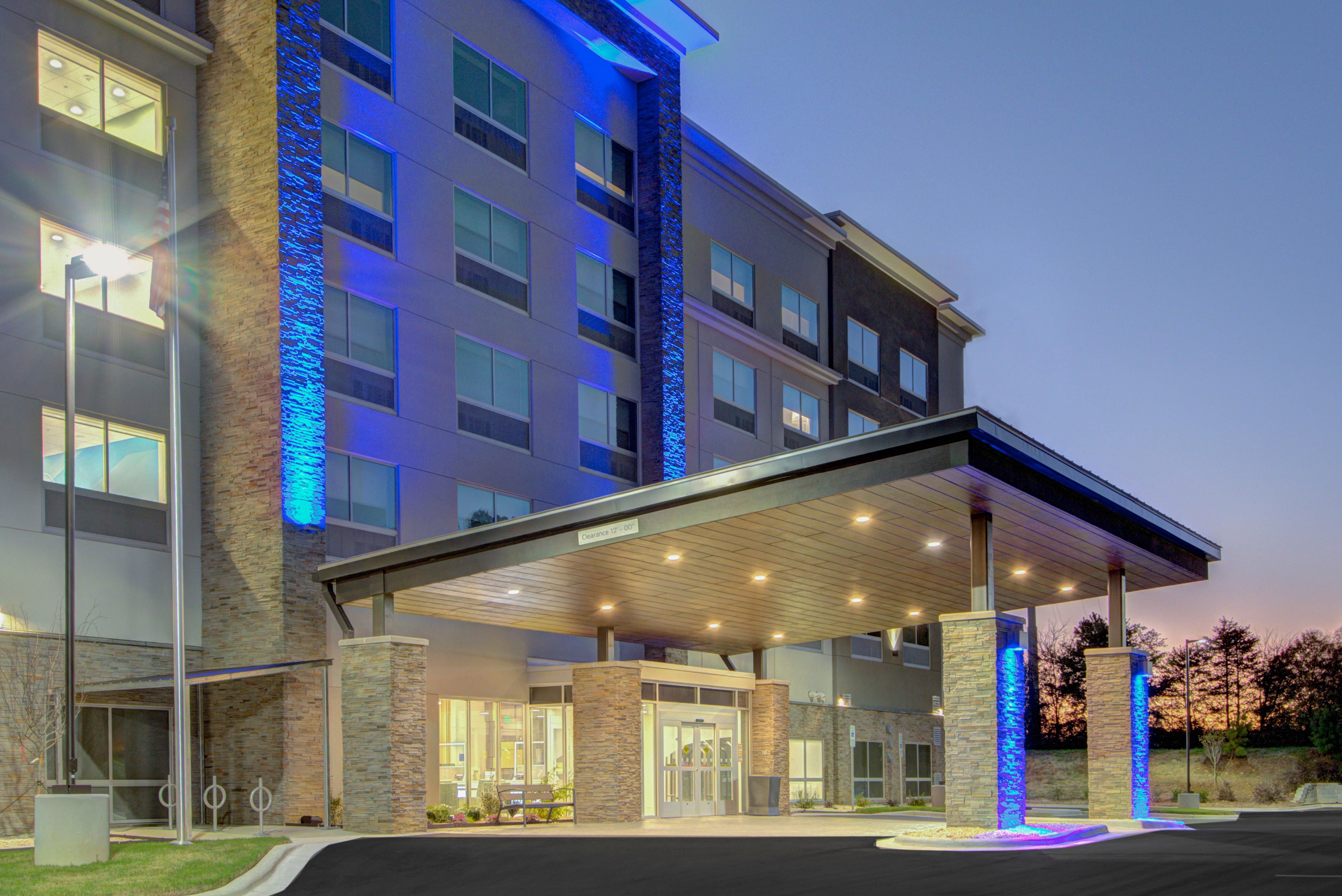 Holiday Inn Express & Suites Charlotte Southwest By Ihg Exteriör bild