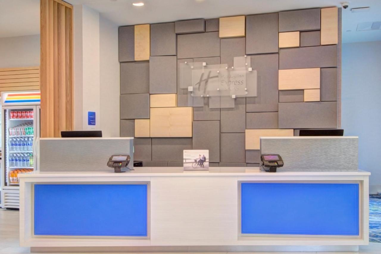 Holiday Inn Express & Suites Charlotte Southwest By Ihg Exteriör bild