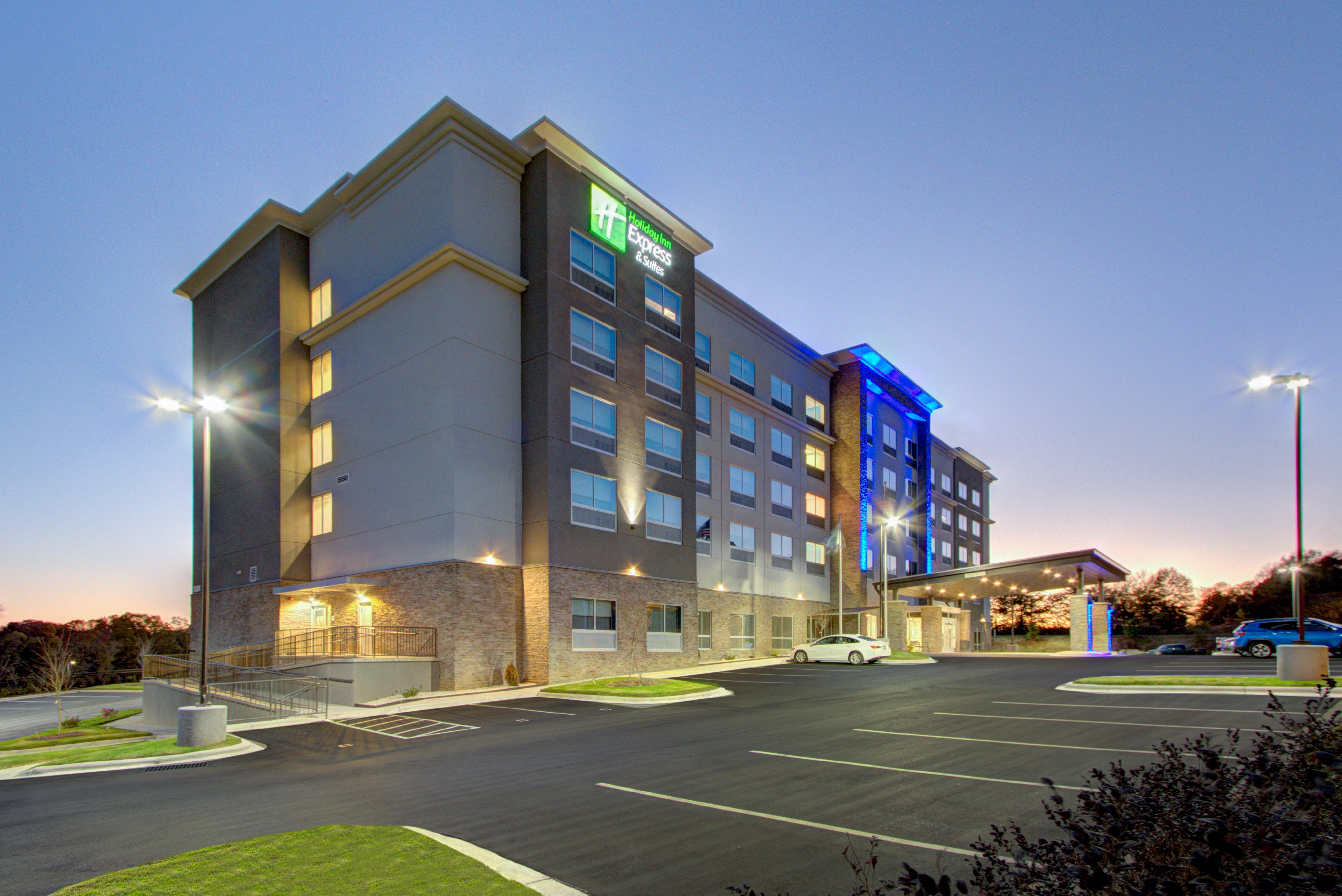 Holiday Inn Express & Suites Charlotte Southwest By Ihg Exteriör bild